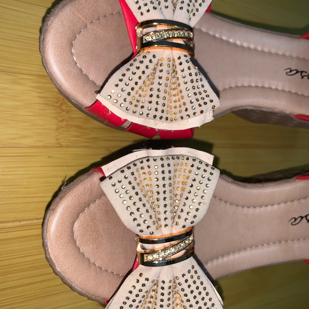 Wedge Heels - Picture 3 of 4